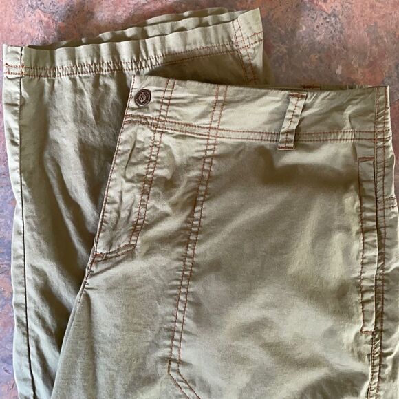 Sahalie Army Green Capris  Cargo Size 12 Snap - Picture 1 of 5